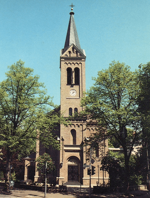 Blick auf den Turm der Erlöserkirche