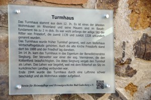 Informationstafel zum Turmhaus in Friesdorf